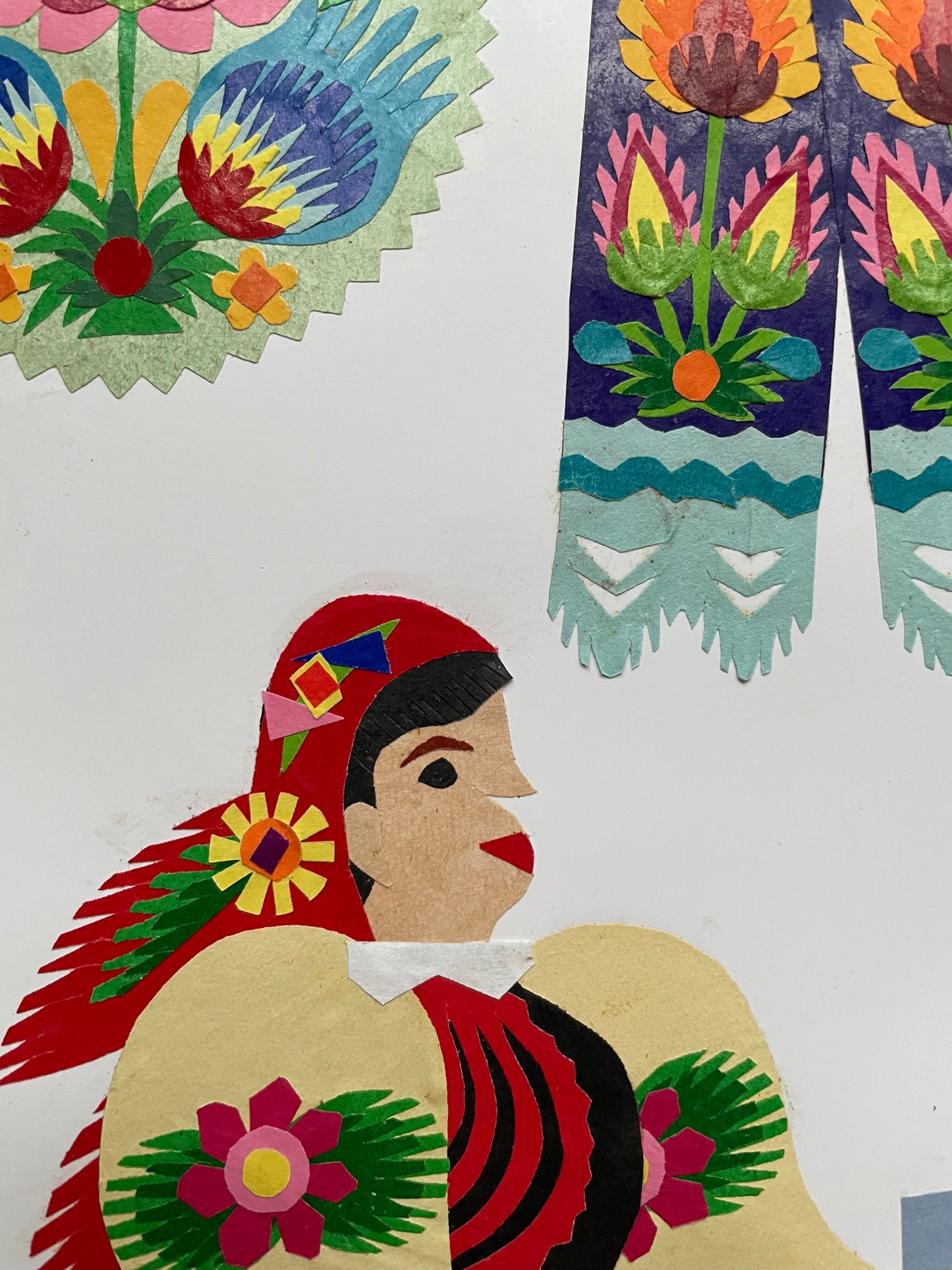 Under Pajaki Papercut by Maria
